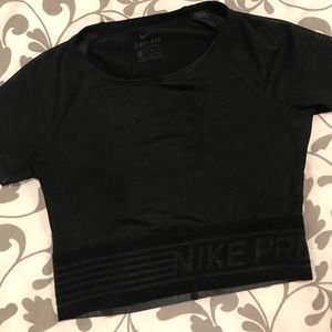 Nike Pro Crop Top